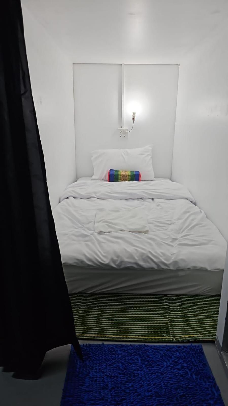 Kai Lions International Capsule Hostel Pakse Dış mekan fotoğraf