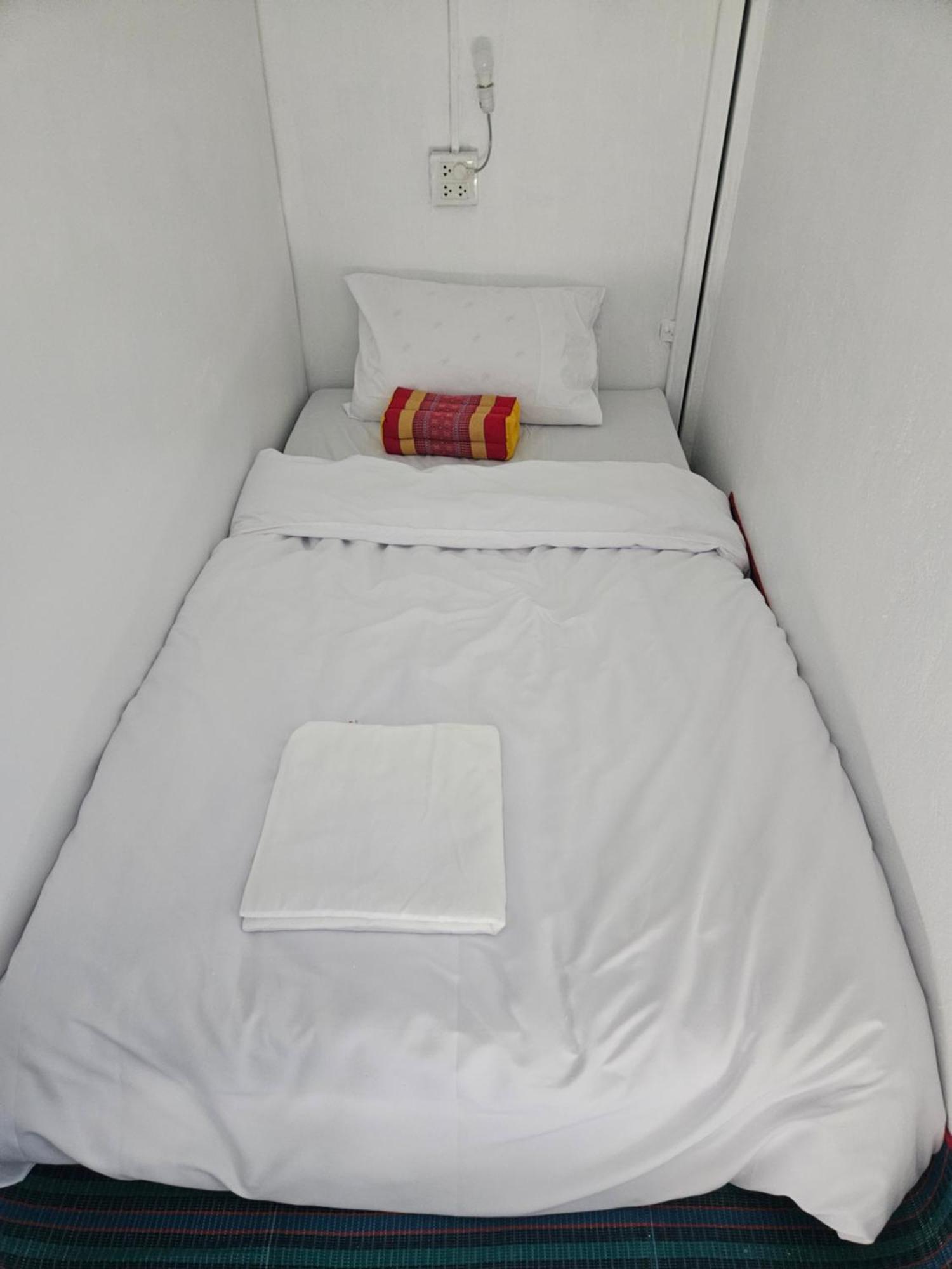 Kai Lions International Capsule Hostel Pakse Dış mekan fotoğraf
